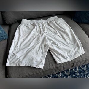 T.H.E Short 9” inseam Lululemon